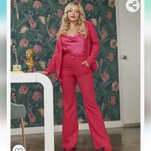 The Drop Women's Fuschia High Waisted Flared Pants by @rachmartino